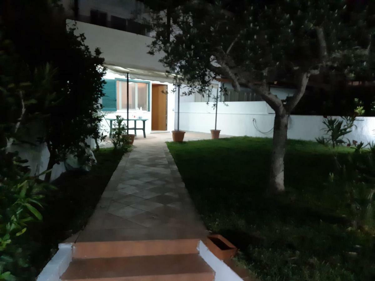 Casa Vacanza Villa Uggiano La Chiesa Exterior photo
